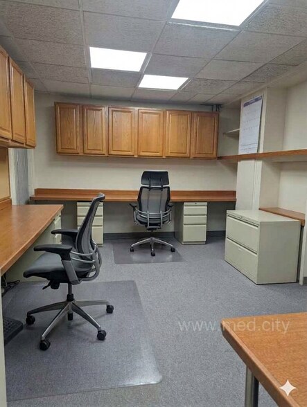 More Photos Of 1010 5th Ave, New York Healthcare For Sale