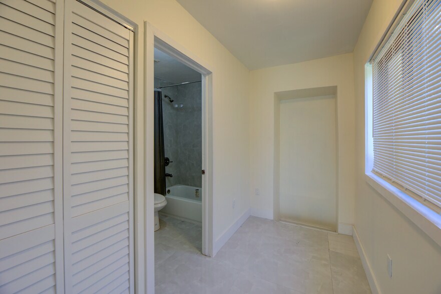 More Photos Of 742 NW 70th St, Miami Apartments For Sale