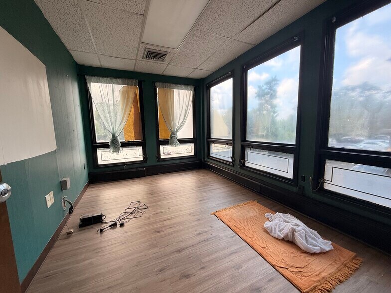 More Photos Of 333 School St, Pawtucket Medical For Sale