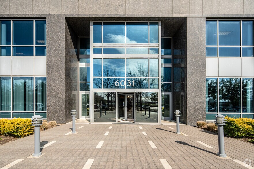 More Photos Of 6031 Connection Dr, Irving Office For Lease