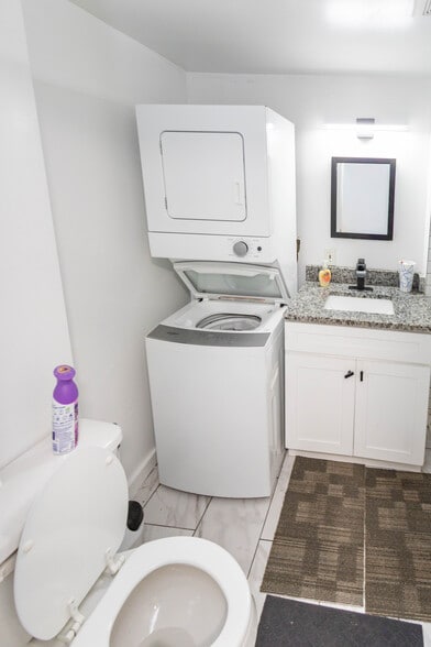 More Photos Of 3809 Clarks Ln, Baltimore Apartments For Sale