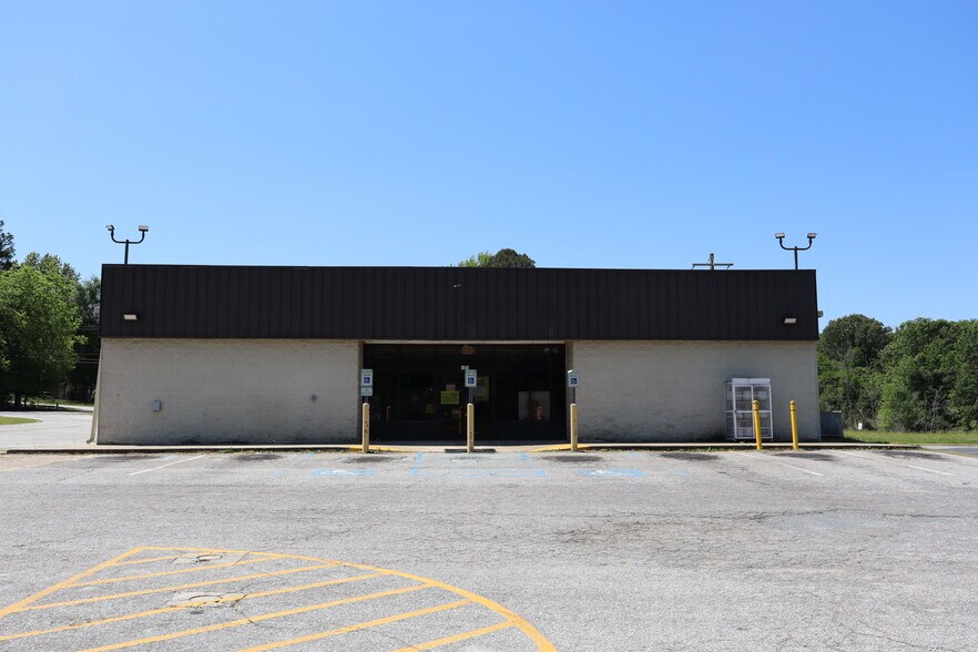 More Photos Of 274 E Savannah St, Calhoun Falls Freestanding For Lease