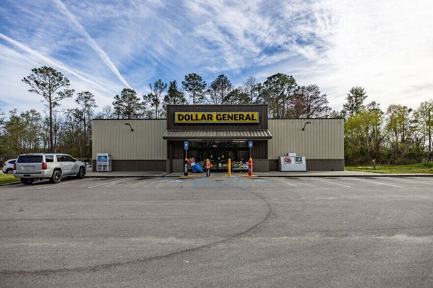 More Photos Of 5206 Highway 32 W, Hortense General Retail For Sale