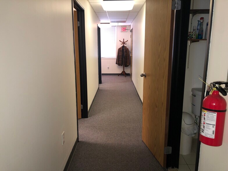 More Photos Of 271 US Highway 46, Fairfield Office For Lease