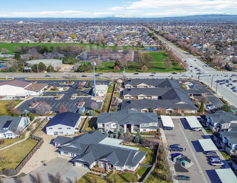 More Photos Of 2985 N Meridian, Meridian Apartments For Sale