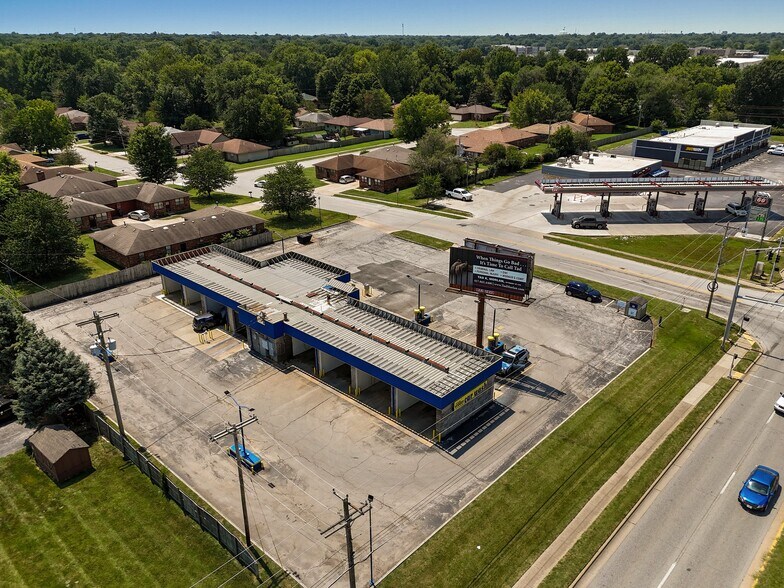 More Photos Of 2812 E Chestnut Expy, Springfield Carwash For Sale