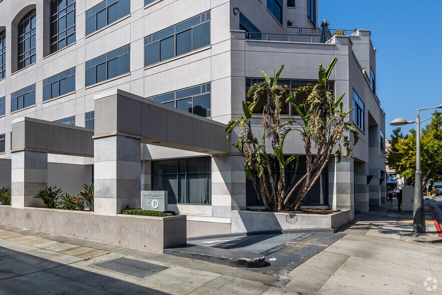More Photos Of 120 Broadway, Santa Monica Office For Lease