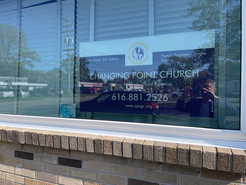 More Photos Of 3060 Madison Ave SE, Grand Rapids Service For Lease