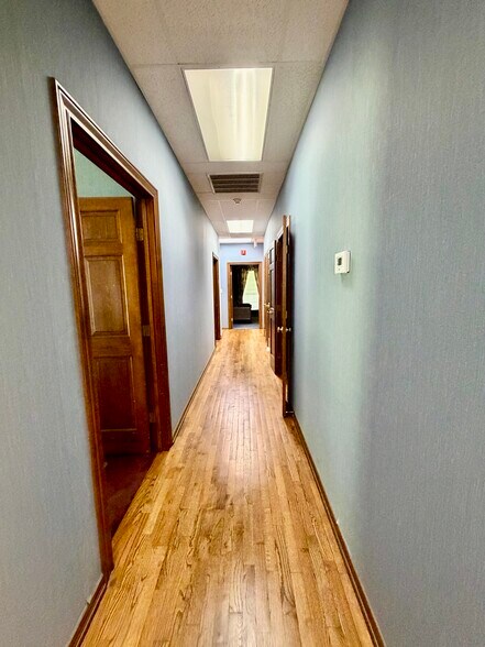 More Photos Of 3560 Delaware St, Beaumont Medical For Sale