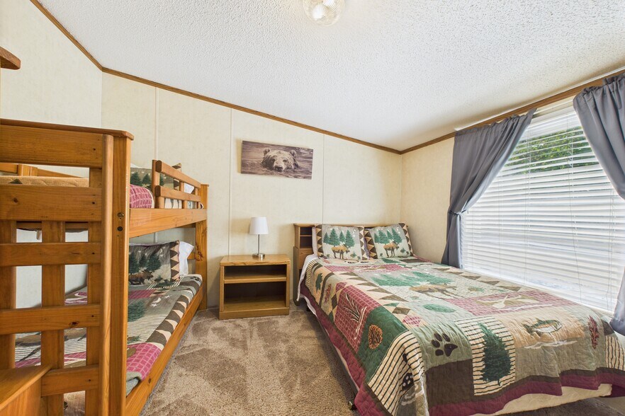 More Photos Of 141 County Road 851, Elizabeth Hotel For Sale