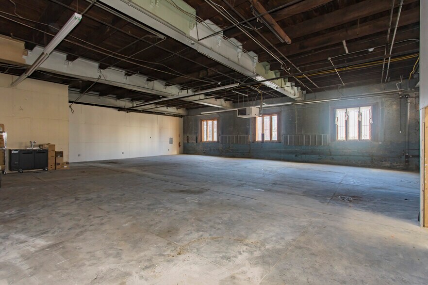 More Photos Of 3130 Belgrade St, Philadelphia Warehouse For Lease