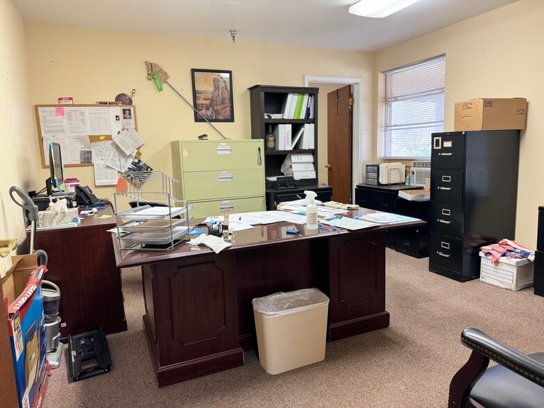 More Photos Of 540 SE Front St, De Kalb Skilled Nursing Facility For Sale