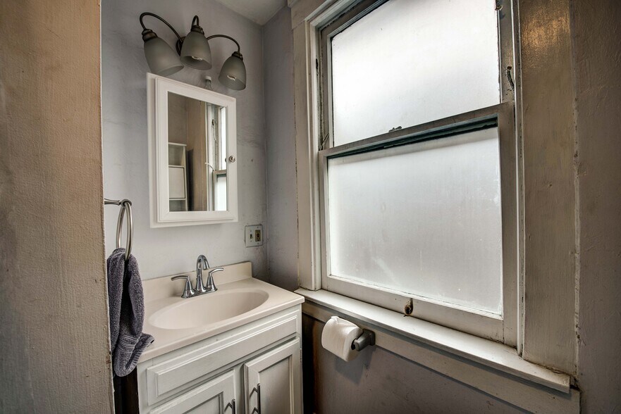 More Photos Of 1225 N Clarkson St, Denver Apartments For Sale