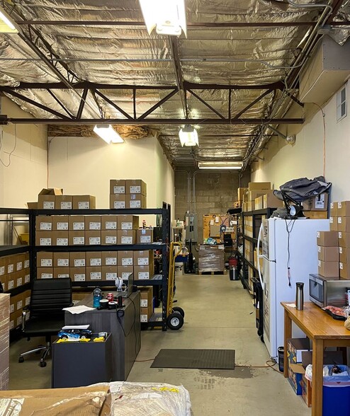 More Photos Of 6020 Midway Park Blvd NE, Albuquerque Warehouse For Lease