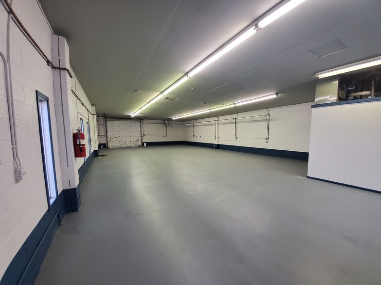 More Photos Of 387 E 55th Ave, Denver Warehouse For Lease