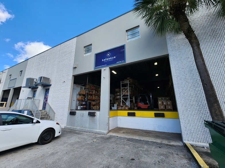 More Photos Of 8741-8891 NW 102nd St, Medley Warehouse For Lease
