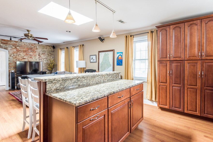 More Photos Of 100-102 N Lombardy St, Richmond Apartments For Sale