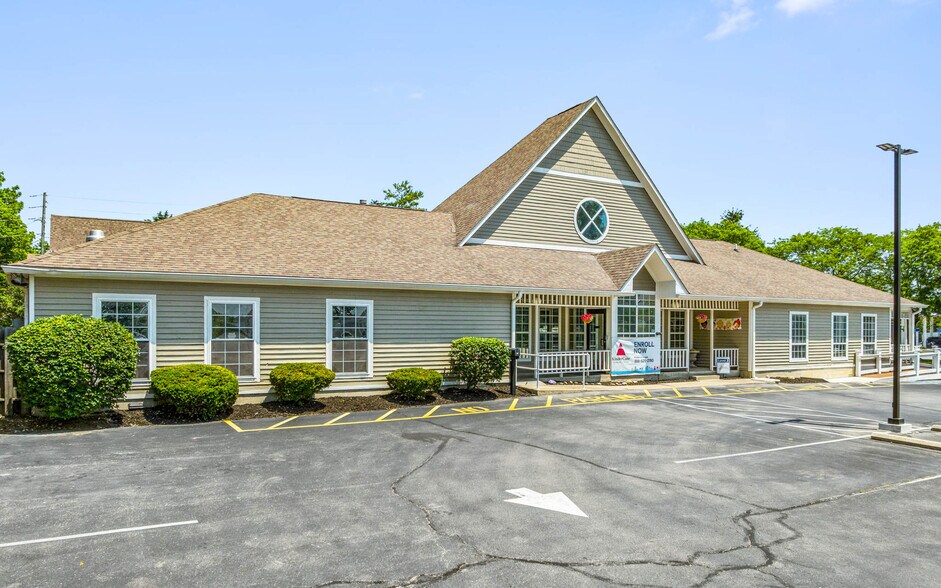 Primary Photo Of 91 W 91st St, Indianapolis Daycare Center For Sale