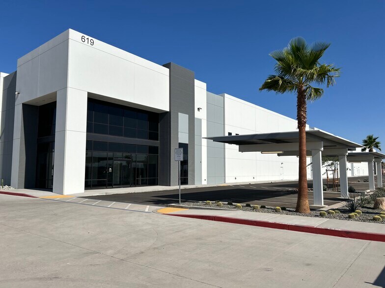 More Photos Of 1749 Gateway Rd, Calexico Unknown For Lease