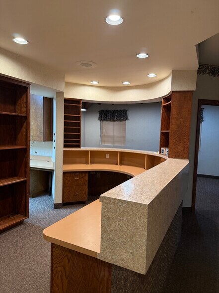 More Photos Of 100 Horseshoe Lane, Weaverville Office For Sale