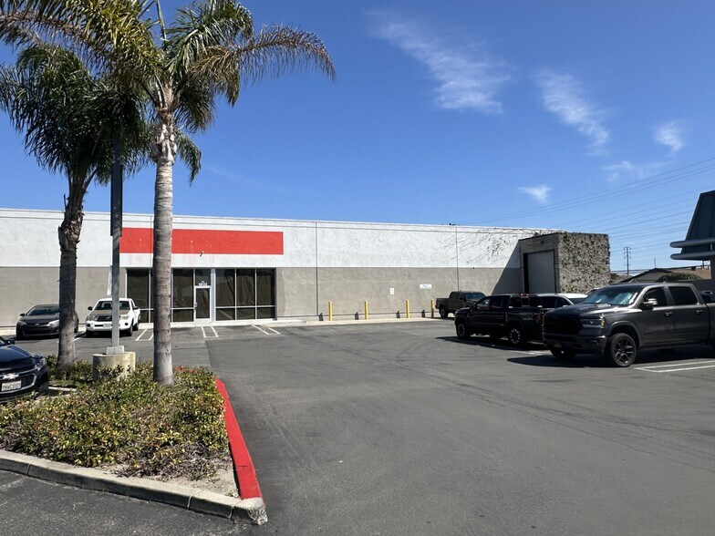 More Photos Of 19002-19148 Brookhurst St, Huntington Beach Unknown For Lease