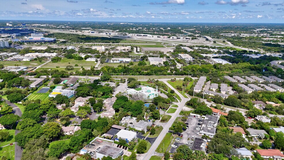 More Photos Of 442 NW 35th St, Boca Raton Office For Sale