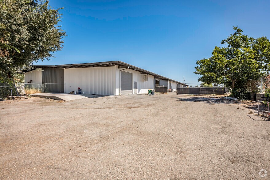 More Photos Of 4283 N Wilson Way, Stockton Warehouse For Lease