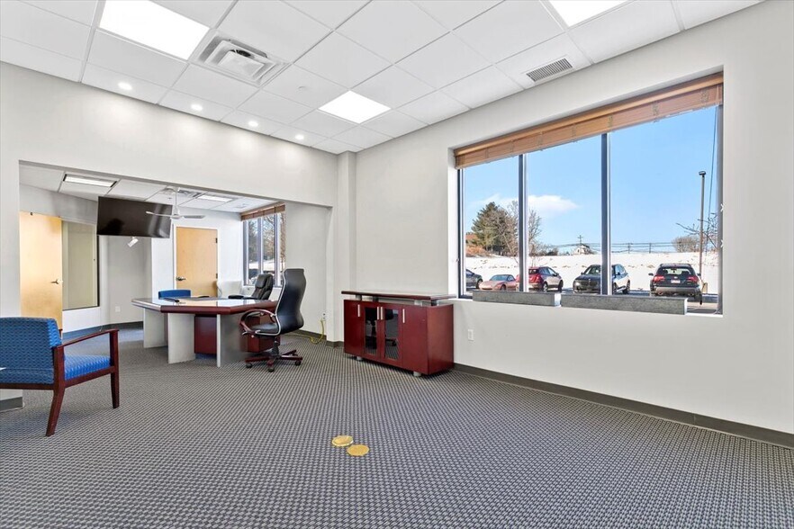 More Photos Of 1492 Highland Ave, Cheshire Light Manufacturing For Sale