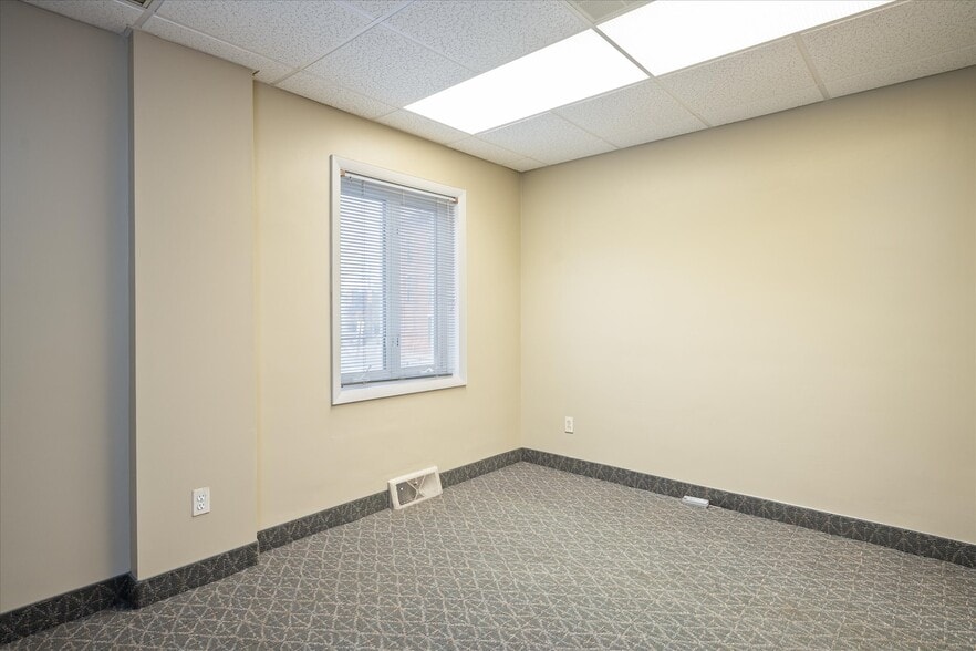 More Photos Of 287 Andrews St, Rochester Medical For Sale