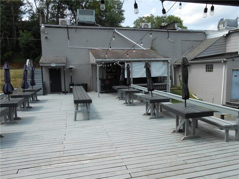 More Photos Of 164 Coyle Curtain Rd, Monongahela General Retail For Sale