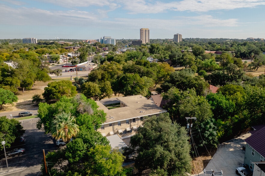 More Photos Of 118 Funston Pl, San Antonio Apartments For Sale
