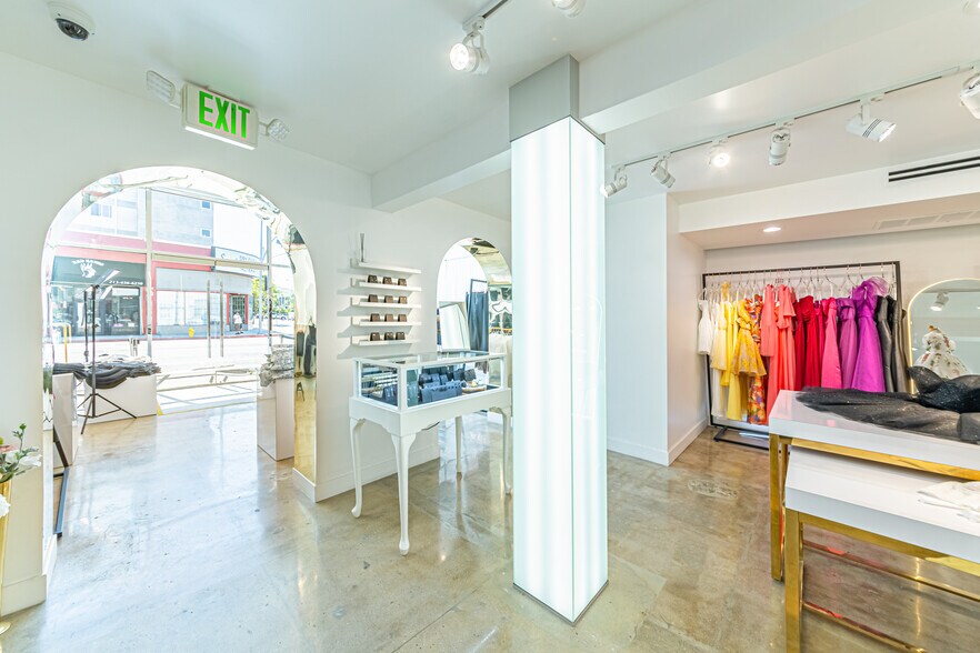 More Photos Of 330 N Western Ave, Los Angeles Storefront Retail Office For Lease