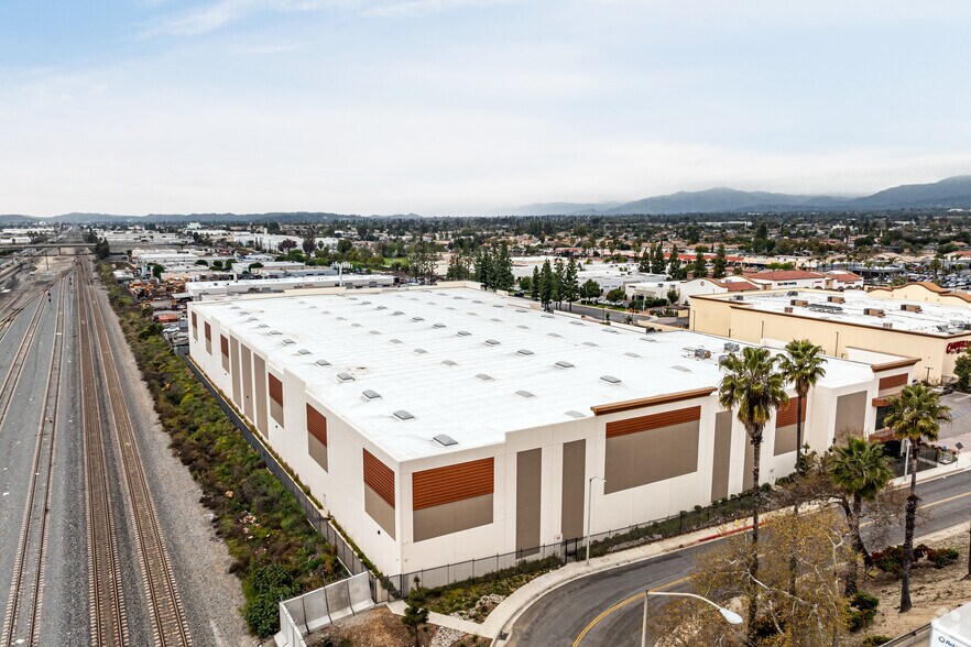 More Photos Of 10628 Central Ave, Montclair Distribution For Lease