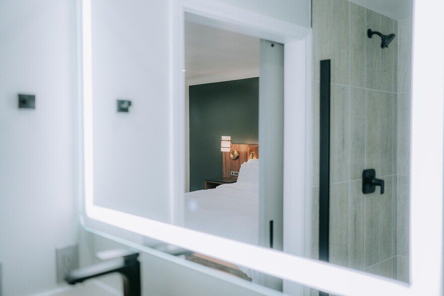 More Photos Of 1107 N Broadway, Santa Maria Hotel For Sale