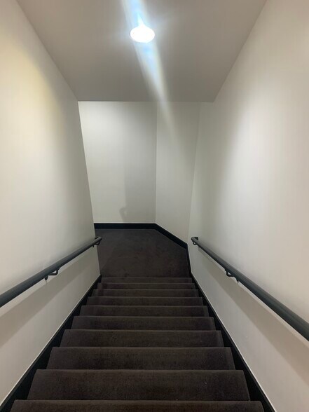 More Photos Of 114-122 N Artsakh St, Glendale Office For Lease