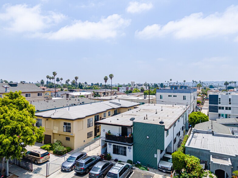 More Photos Of 4546 W 17th St, Los Angeles Apartments For Sale