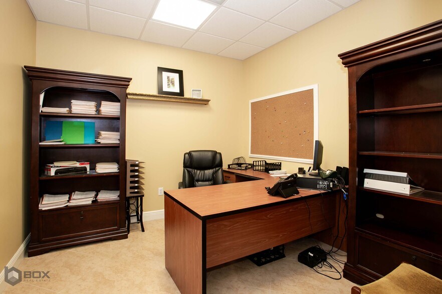 More Photos Of 5491 N University Dr, Coral Springs Office For Lease
