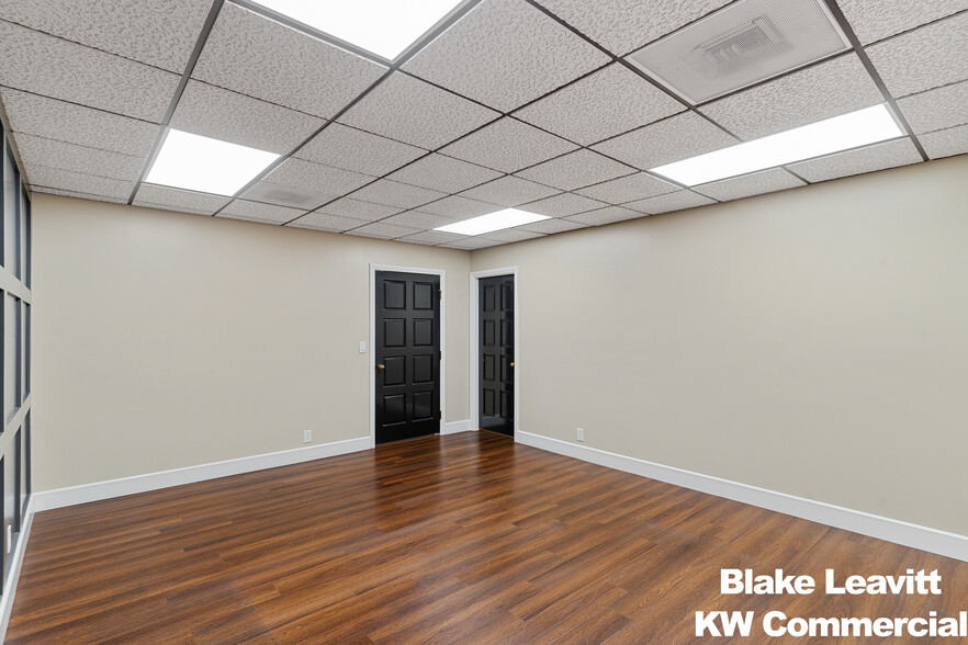 More Photos Of 510 S 9th St, Las Vegas Office For Sale