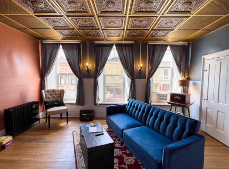 More Photos Of 243 High St, Mineral Point Flex For Sale