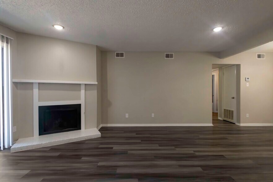 More Photos Of 5202 Bangor Ave, Lubbock Apartments For Sale