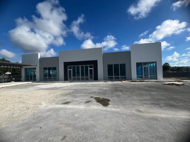 More Photos Of 26755 S Dixie Hwy, Homestead Unknown For Lease
