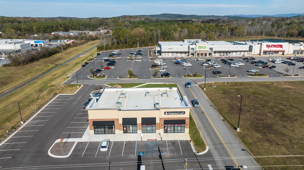 More Photos Of 41375 US Highway 280, Sylacauga Storefront For Lease
