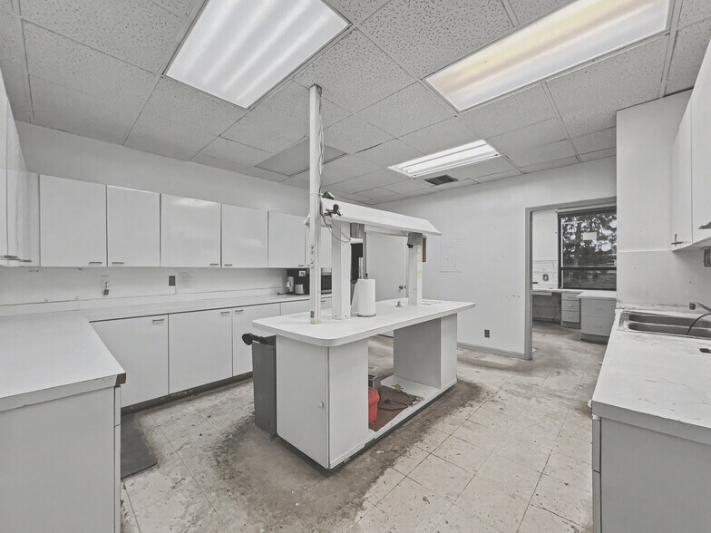 More Photos Of 3003 S Congress Ave, Lake Worth Medical For Sale