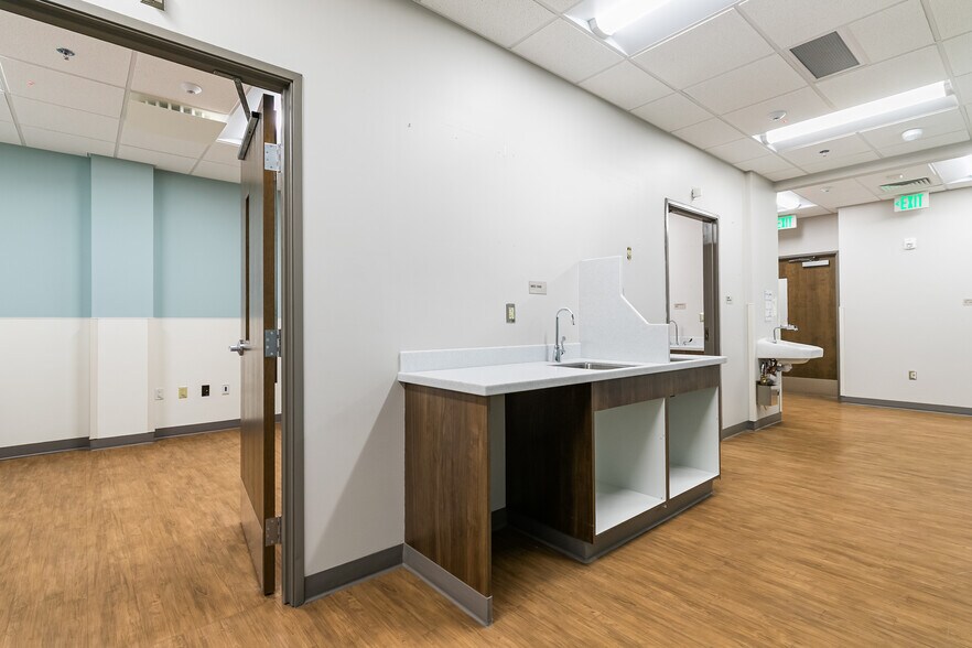 More Photos Of 200 Westerly Rd, Bellingham Medical For Lease