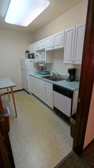 More Photos Of 1668 Windham Way, O'Fallon Office For Sale