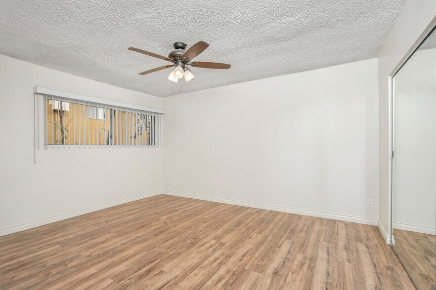 More Photos Of 11725 Gilmore St, North Hollywood Apartments For Sale