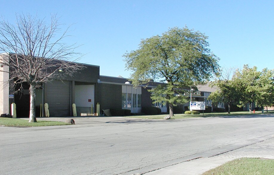 Primary Photo Of 1949-1951 Arthur Ave, Elk Grove Village Warehouse For Lease