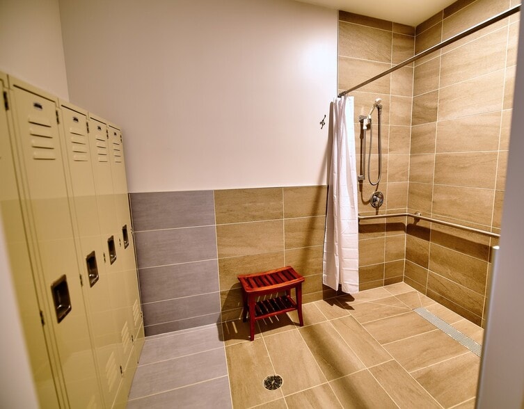 More Photos Of 2121 Midway Rd, Carrollton Office For Lease