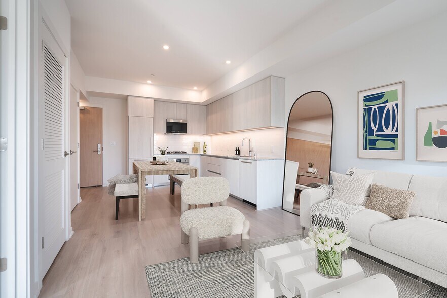 More Photos Of 6933 Santa Monica Blvd, Los Angeles Apartments For Lease