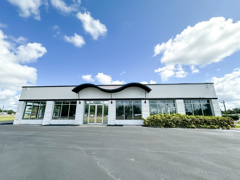 More Photos Of 425 S Lake Parker Ave, Lakeland Storefront Retail Office For Lease